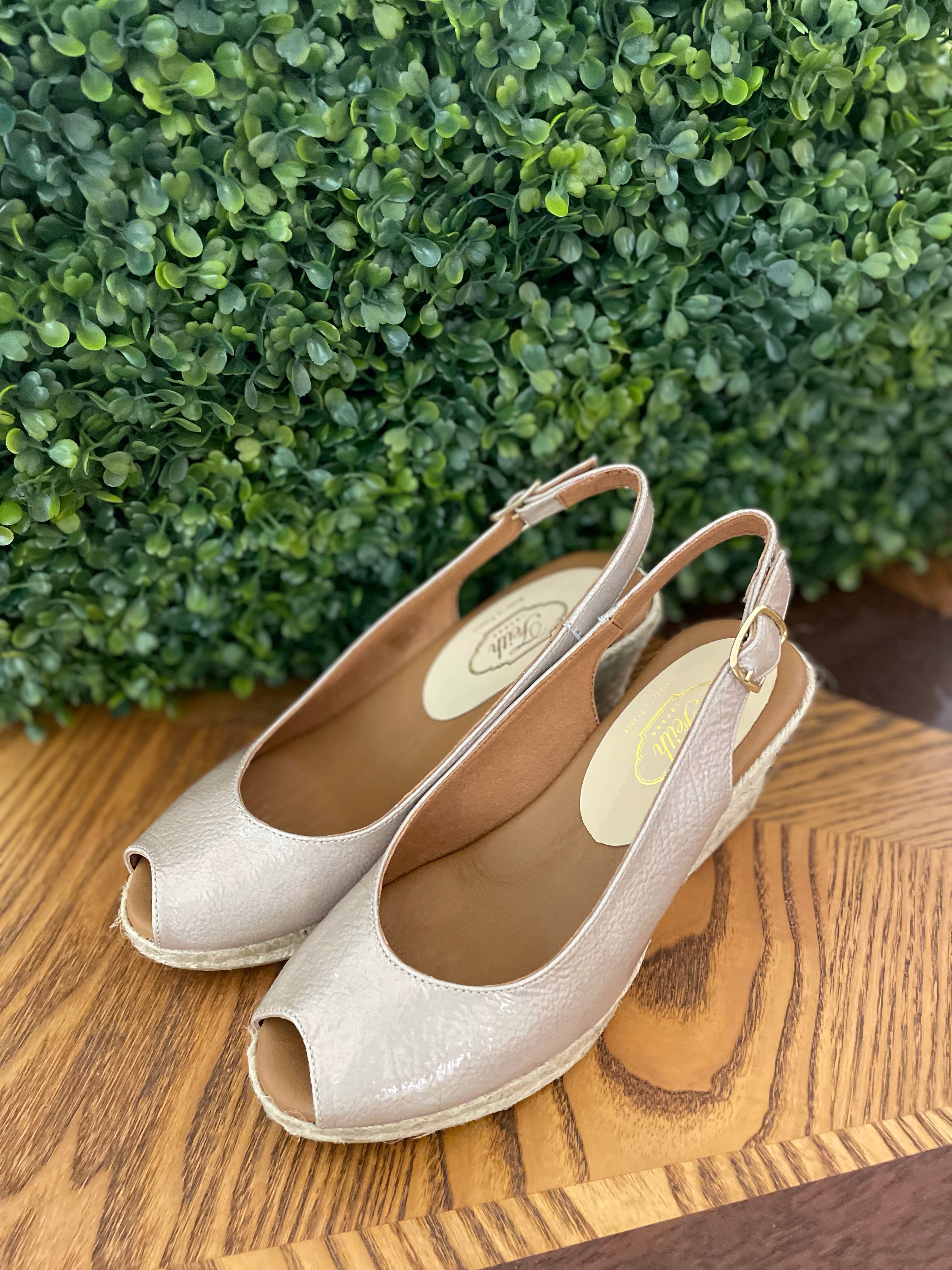 Espadrille Wedges in Beige Leather